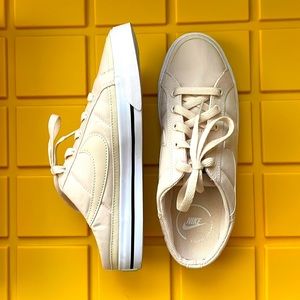 Women’s Nike Court Legacy Mule